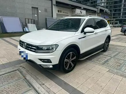 VOLKSWAGEN TIGUAN L 2020