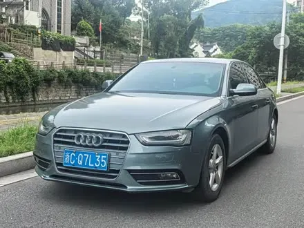 AUDI A4L 2012 — 150 000 км, Китай — под ключ — фото 1