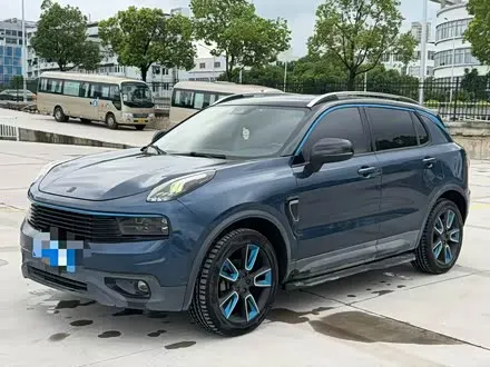 LYNK & CO 01 2018