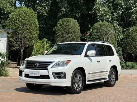 LEXUS LX 2015 — 80 000 км, Китай — под ключ — фото 1