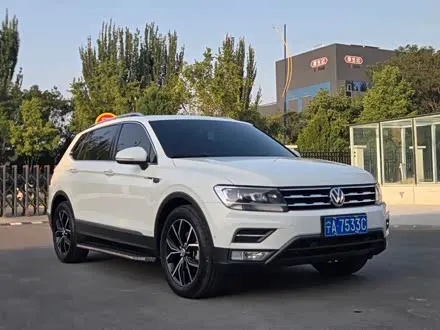 VOLKSWAGEN TIGUAN L 2019