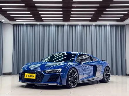 AUDI R8 2022