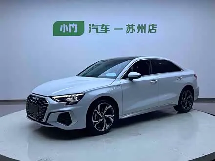 AUDI A3 2023 — 29 000 км, Китай — под ключ — фото 1