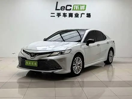 TOYOTA CAMRY 2019 — 55 000 км, Китай — под ключ — фото 1