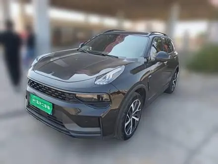LYNK & CO 01 2021