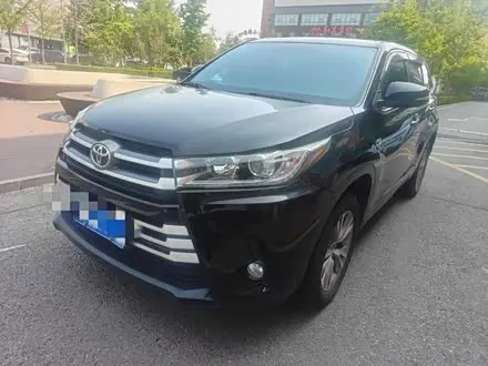 TOYOTA HIGHLANDER 2018 — из Китая под ключ