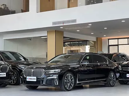 BMW 7 SERIES 2021 — из Китая под ключ