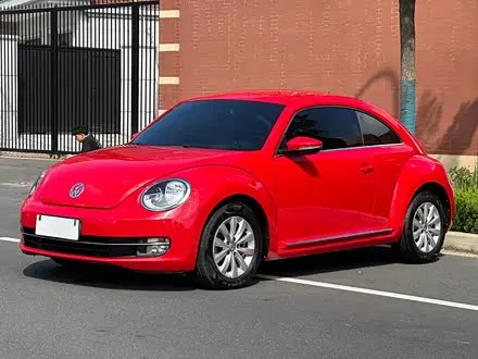 VOLKSWAGEN BEETLE 2014