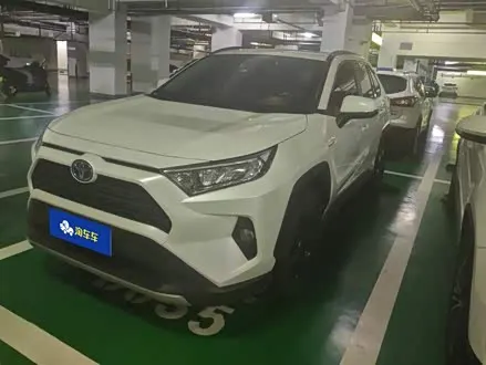 TOYOTA RAV4 — из Китая под ключ