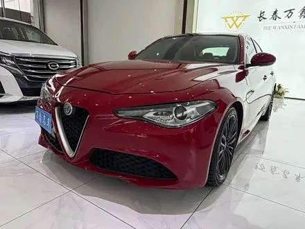ALFA ROMEO GIULIA 2017 — 53 000 км, Китай — под ключ — фото 1