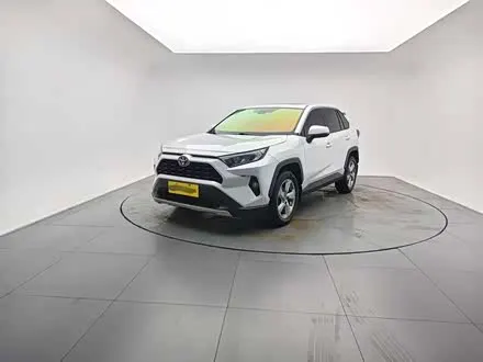 TOYOTA RAV4 — из Китая под ключ