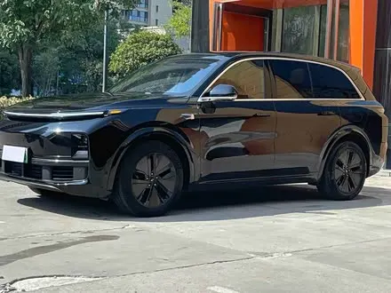 LI AUTO L8 2024