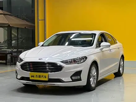 FORD MONDEO 2018 — 70 000 км, Китай — под ключ — фото 1