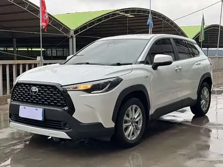 TOYOTA COROLLA CROSS 2024