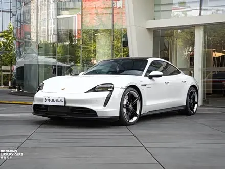 PORSCHE TAYCAN 2020