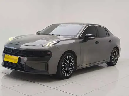 LYNK & CO 03 2022
