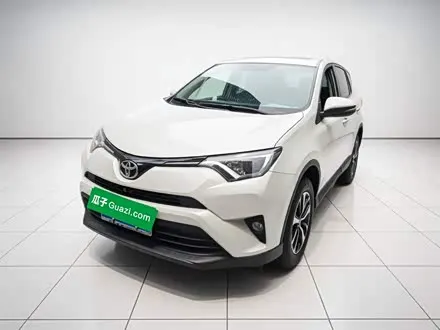TOYOTA RAV4 2016 — 79 500 км, Китай — под ключ — фото 1