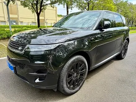 LAND ROVER RANGE ROVER SPORT 2025