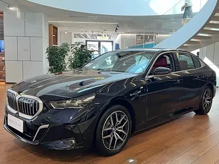 BMW I5 2025
