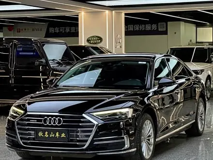 AUDI A8 2018 — 270 000 км, Китай — под ключ — фото 1