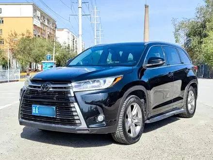 TOYOTA HIGHLANDER 2018 — 120 000 км, Китай — под ключ — фото 1