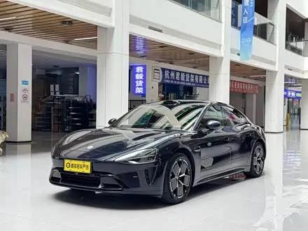 XIAOMI SU7 2024