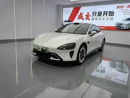 XIAOMI SU7 2024
