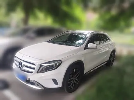 MERCEDES-BENZ GLA 2016 — 62 800 км, Китай — под ключ — фото 1