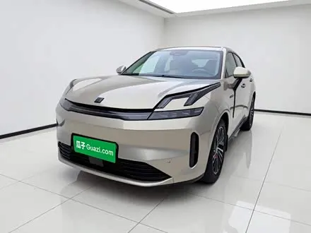 LYNK & CO 08 EM-P 2023