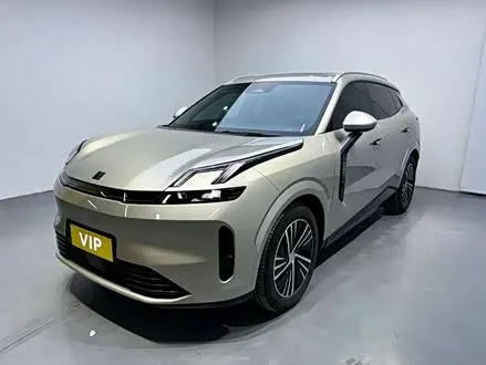 LYNK & CO 08 EM-P 2024