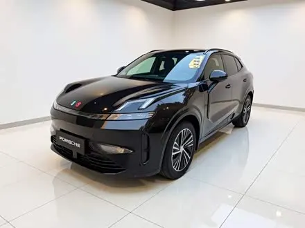 LYNK & CO 08 EM-P 2023
