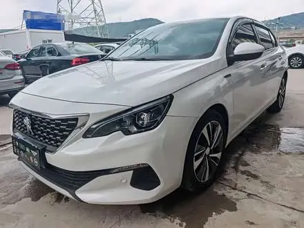 PEUGEOT 408 2020