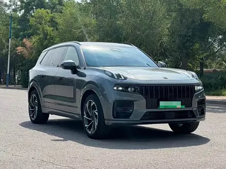 LYNK & CO 09 EM-P 2021