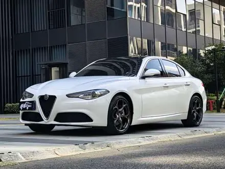 ALFA ROMEO GIULIA 2021 — 23 000 км, Китай — под ключ — фото 1