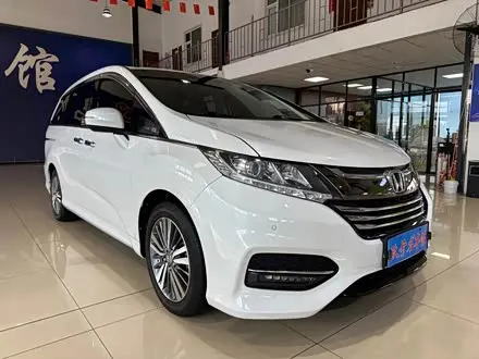 HONDA ODYSSEY 2018 — 191 000 км, Китай — под ключ — фото 1