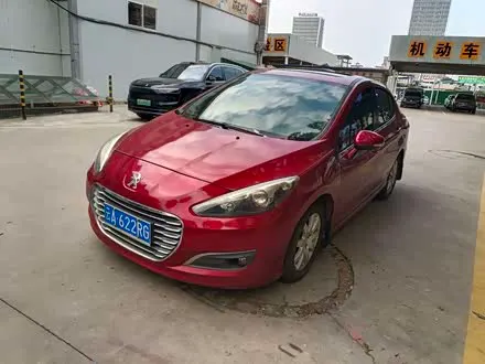 PEUGEOT 308 2012