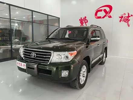 TOYOTA LAND CRUISER 2015