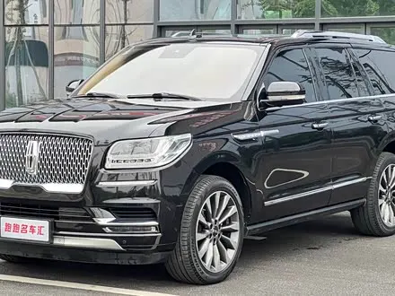 LINCOLN NAVIGATOR 2019