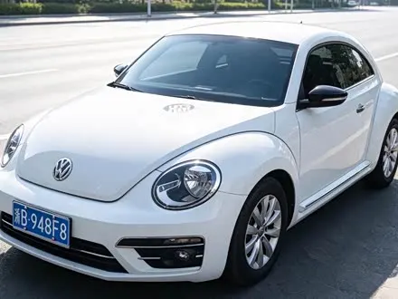 VOLKSWAGEN BEETLE 2018
