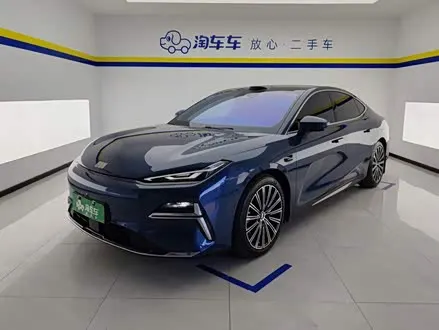 GEELY GALAXY 8 2025