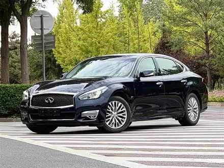 INFINITI Q70 2019