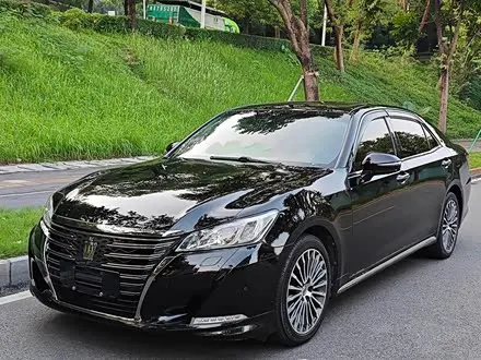 TOYOTA CROWN 2018