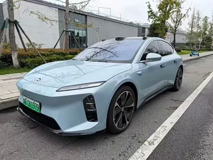 NIO ET5 2025