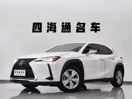 LEXUS UX 2020