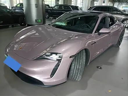 PORSCHE TAYCAN 2020