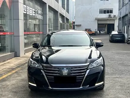 TOYOTA CROWN 2018