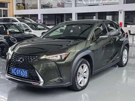 LEXUS UX 2019