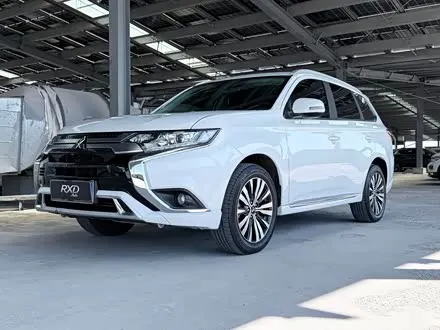MITSUBISHI OUTLANDER 2021