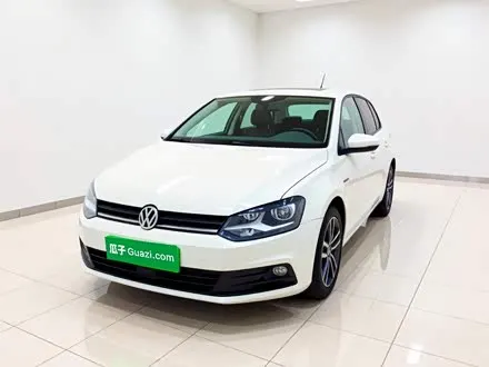 VOLKSWAGEN POLO 2016