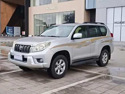 TOYOTA PRADO 2010